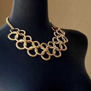 Stella & Dot. Matt Gold Choker Necklace. Interlocking Circles.